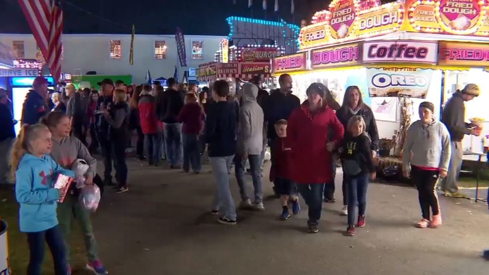 Farmington Fair collects donations for firefighters WGME