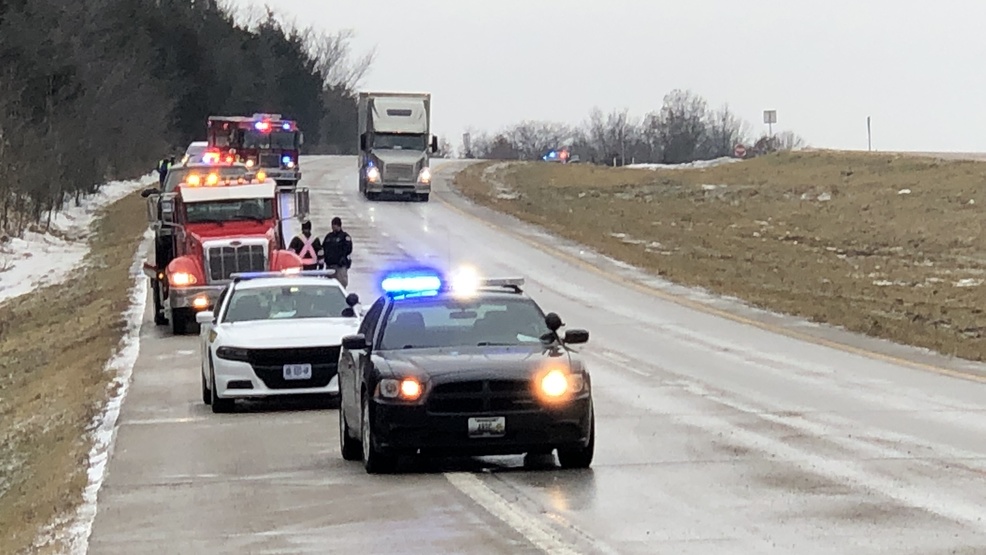 Three vehicles involved in Marion County crash KHQA