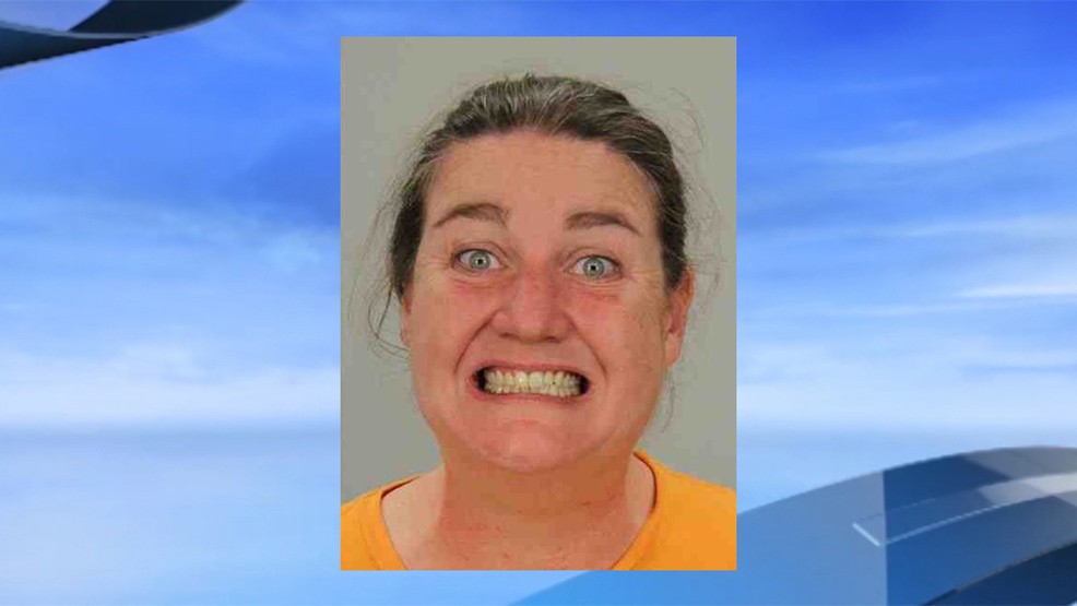 Sheriff Myrtle Point woman said she punched boyfriend for leaving dog
