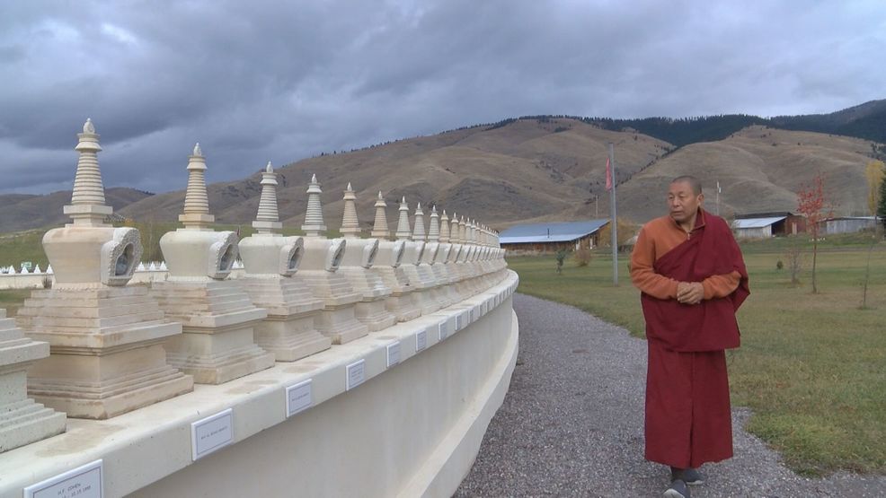 Ewam Garden Of 1 000 Buddhas Brings Visitors Seeking Peace