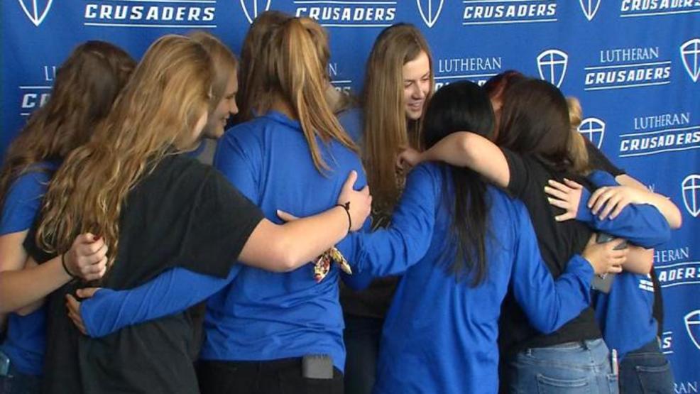 Lutheran Volleyball senior Veiauna Herman signs with Culver-Stockton VEIAUNA HERMAN SIGNS 4.jpg