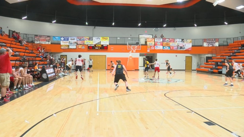 Stover Bulldogs host Paradise Basketball Shootout