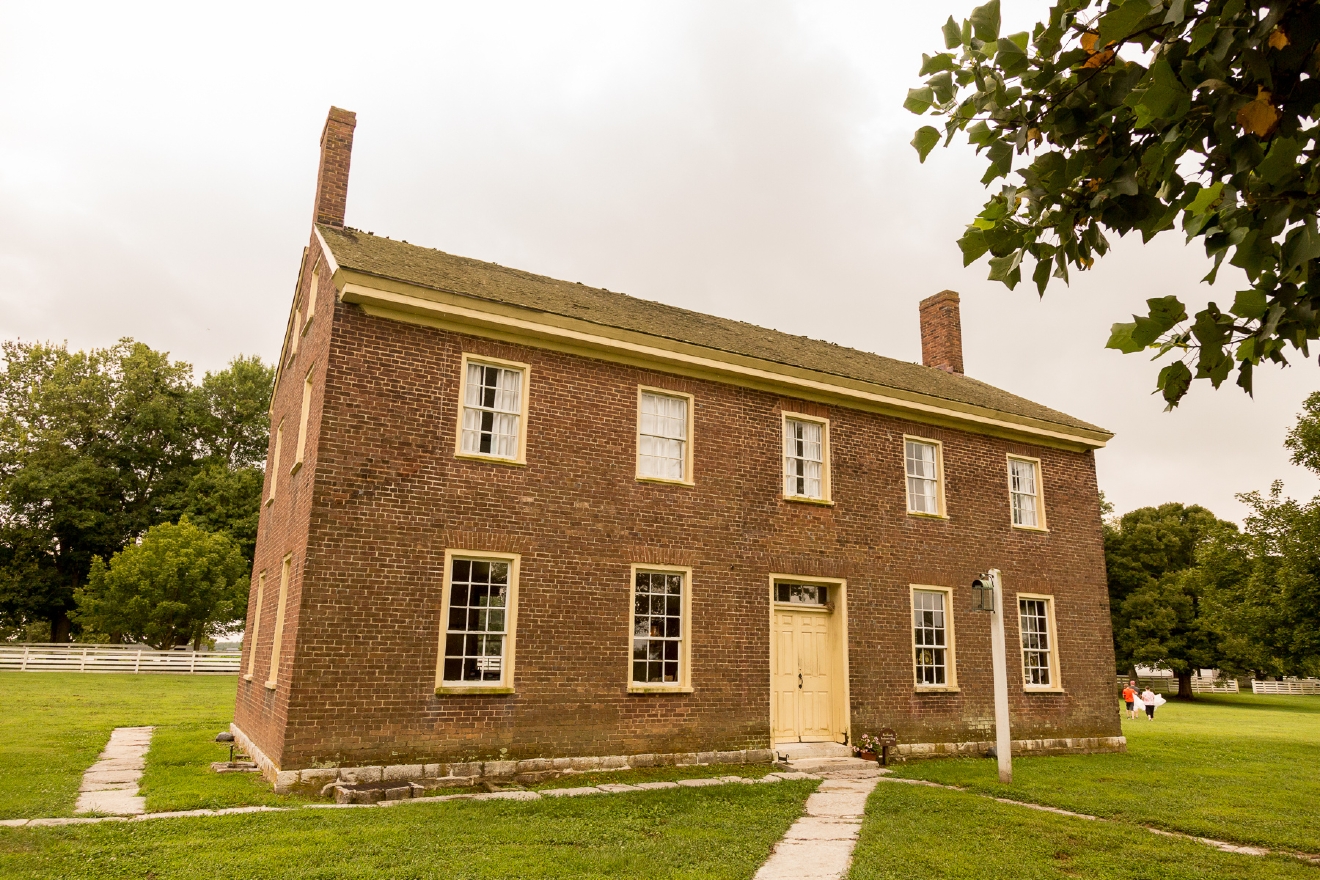 A Village Frozen In The 1800s Exists Near Lexington Cincinnati Refined