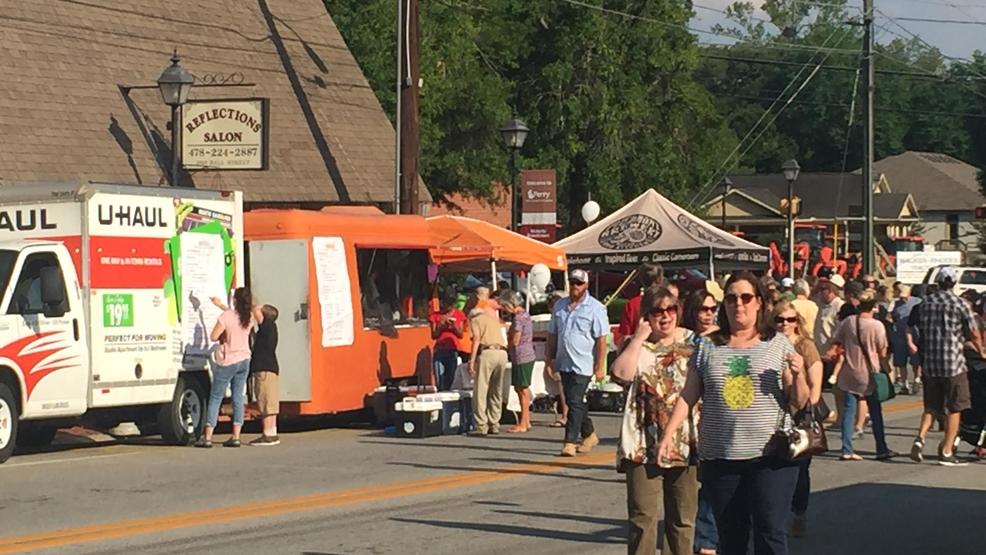 Perry celebrates first of Food Truck Friday series WGXA