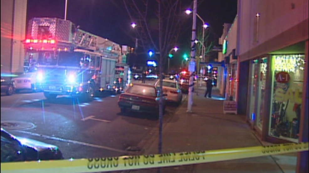 2 wounded in shooting outside Renton restaurant KOMO