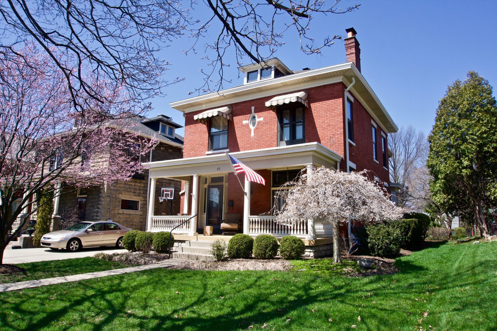 Photos A Sidewalk Look at the Many Beautiful Homes of Fort Thomas