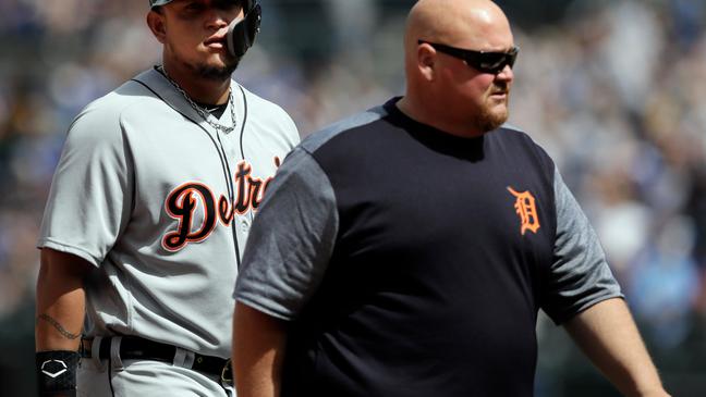 Royals hit 3 homers as offense powers 10-6 win over Tigers