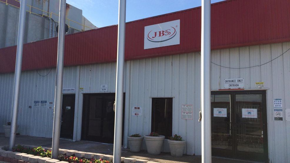 JBS Beef Plant remains open during pandemic KVII