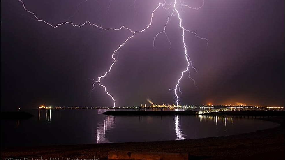 Thunderstorms Light Up The Puget Sound Skies | KOMO